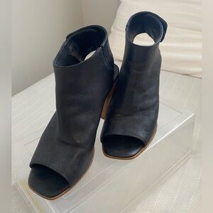 Mimosa Vero Cuoio Women’s Black Open Toed Heel Made in Italy Size EU38